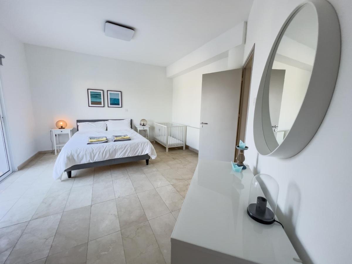 Grand Villa Lynn Seaview Ayia Napa Exterior photo
